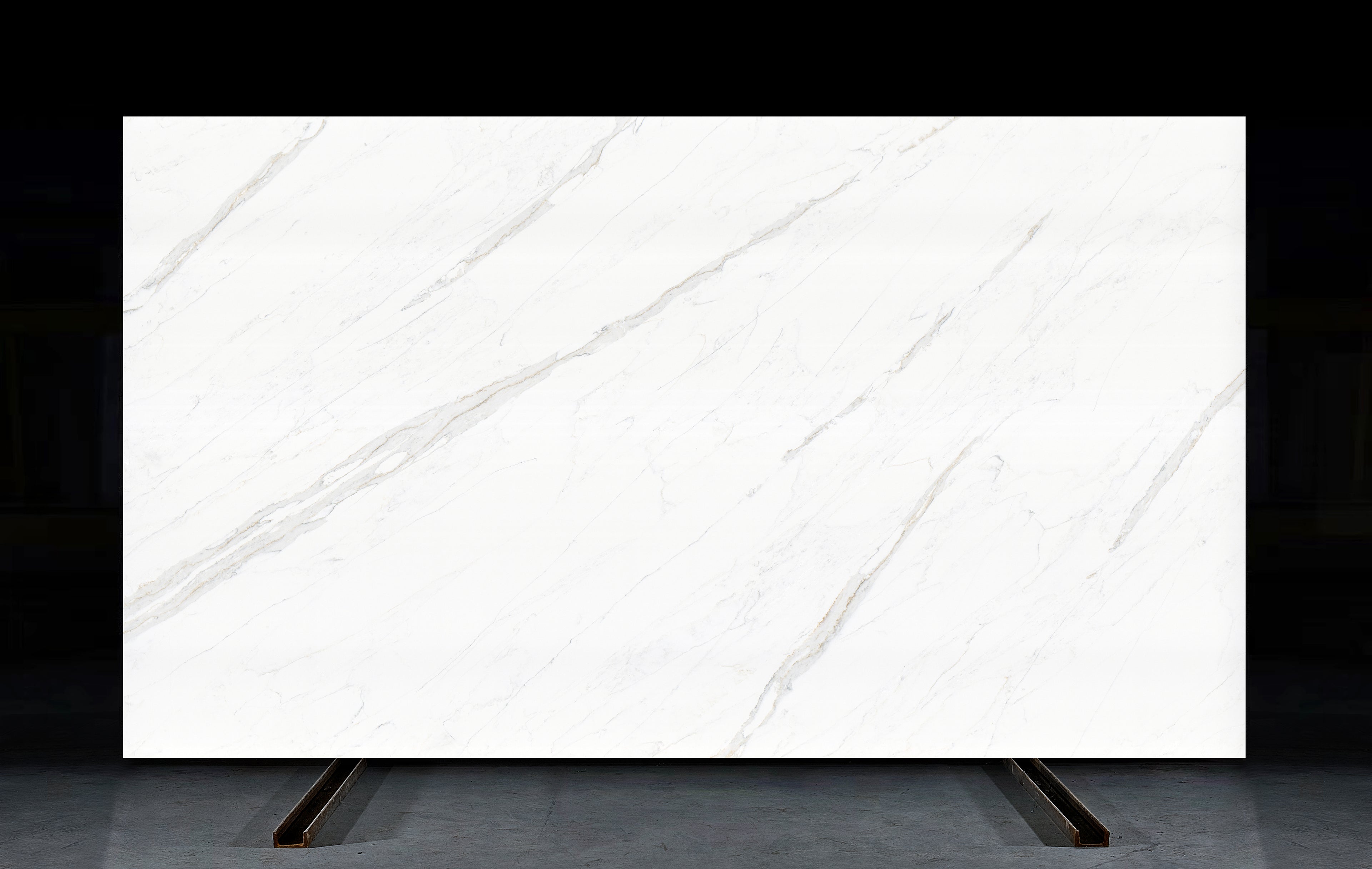 VNQ7523 Calacatta Rono Super Jumbo Slabs 137''x79''